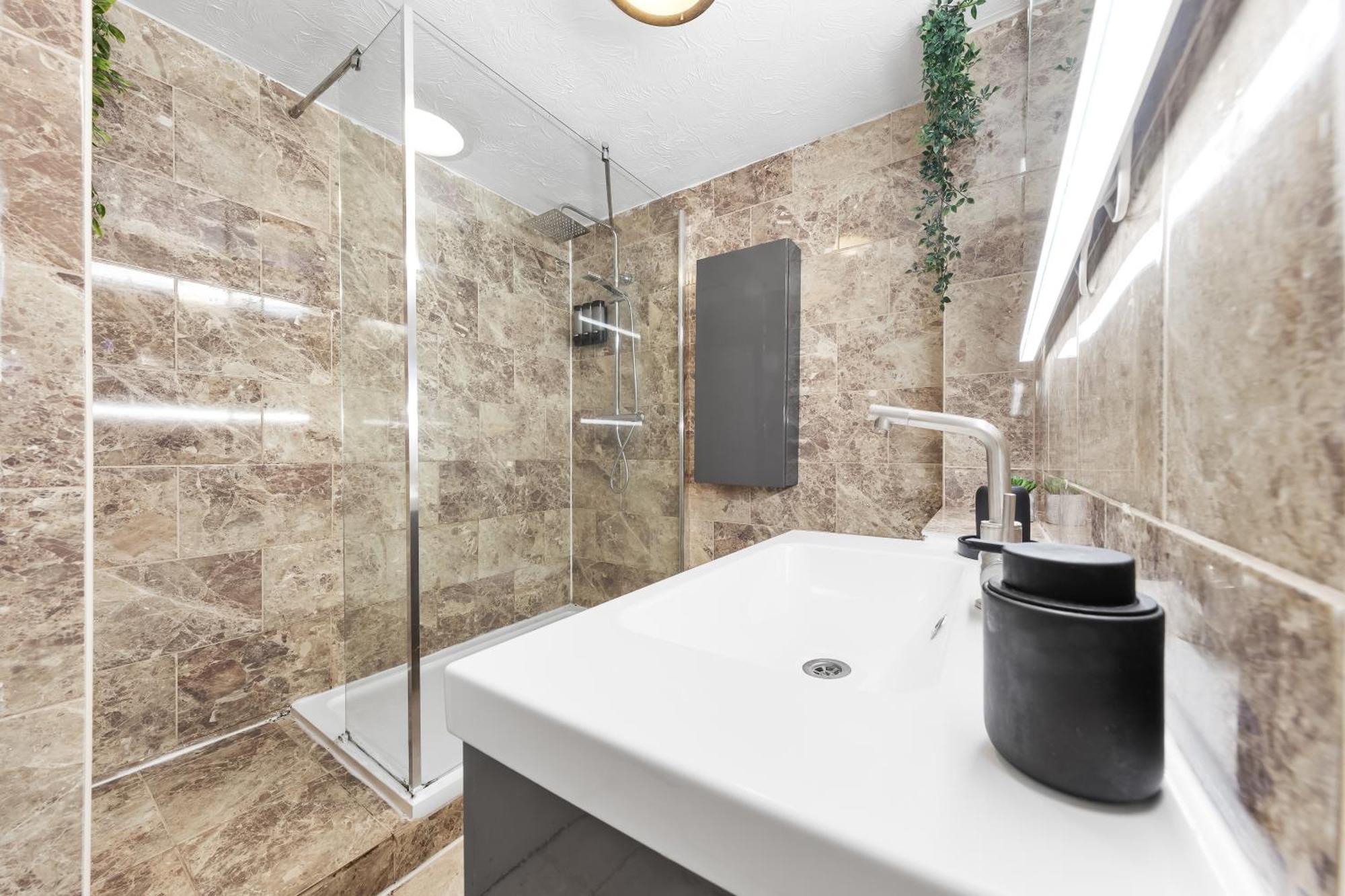 Quirky Canary 2Bed, Free Parking, Smart Tv & Games London Eksteriør billede